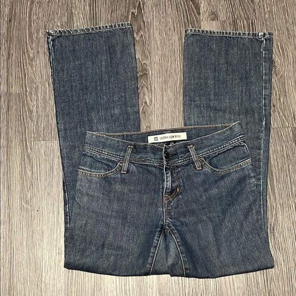 GAP Blue Straight Leg Jeans with Classic Indigo Wash - Picture 5 of 8